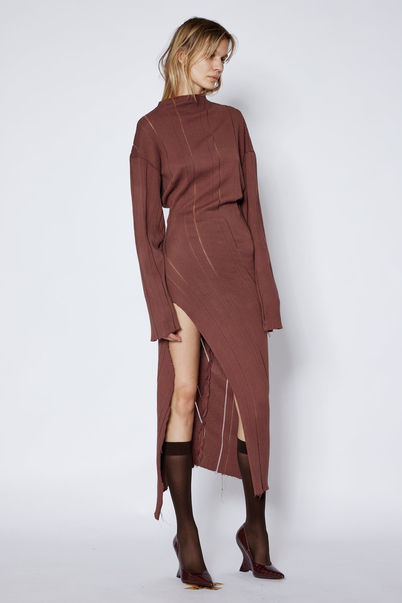 Jade Cropper knitted oversized dress with slit in brown rib texture side view side slit asymmetric cut long sleeve